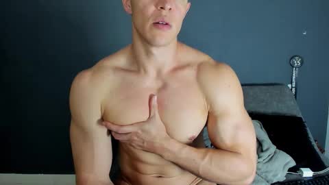 Snapshot of recce_taylor4 chatting on 11/01/25, 03:52 twitter REECET26 instagram RECCETAYLOR online show from 11/01/25, 03:52