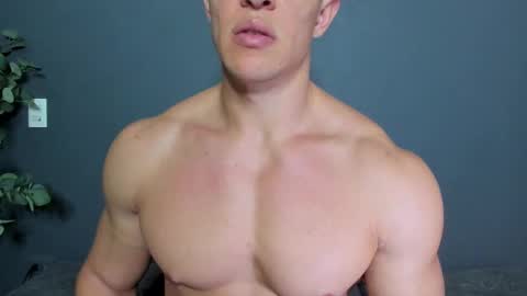 Snapshot of recce_taylor4 chatting on 12/22/25, 03:25 twitter REECET26 instagram RECCETAYLOR online show from 12/22/25, 03:25