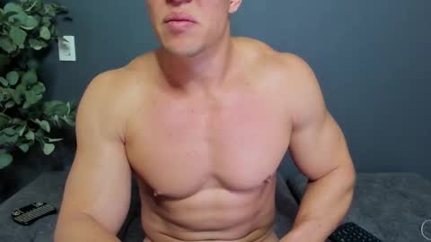 Snapshot of recce_taylor4 chatting on 01/10/26, 01:57 twitter REECET26 instagram RECCETAYLOR online show from 01/10/26, 01:57