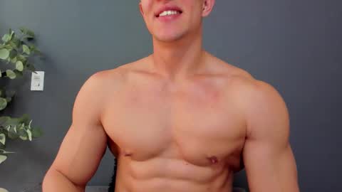 Snapshot of recce_taylor4 chatting on 02/14/26, 04:15 twitter REECET26 instagram RECCETAYLOR online show from 02/14/26, 04:15