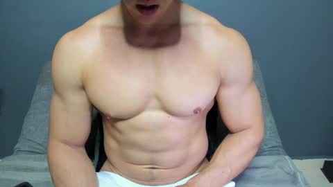 twitter REECET26 instagram RECCETAYLOR online show from 04/14/26, 03:45