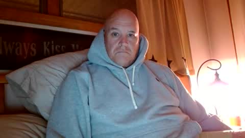 Mtn. Man online show from 10/30/25, 02:46