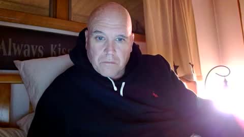 Mtn. Man online show from 11/07/25, 02:44