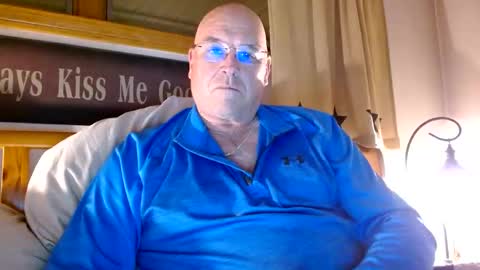 Mtn. Man online show from 11/17/25, 03:56