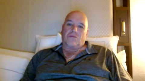 Mtn. Man online show from 11/19/25, 02:22