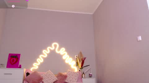 red__candy online show from 12/06/24, 03:55