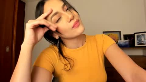 Snapshot of red_flower203 chatting on 12/15/24, 04:07 red_flower203 online show from 12/15/24, 04:07