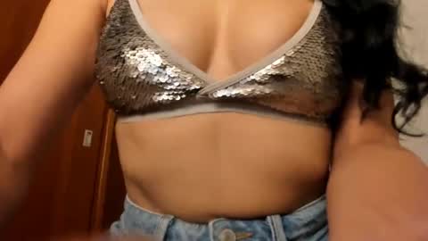 Snapshot of red_flower203 chatting on 01/05/25, 01:56 red_flower203 online show from 01/05/25, 01:56