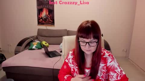 Snapshot of red_fox777 chatting on 02/17/25, 10:03 Lisa online show from 02/17/25, 10:03