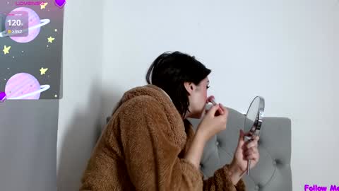 IG   OF red moonn online show from 01/28/25, 10:34