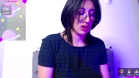 IG   OF red moonn online show from 02/11/25, 04:24