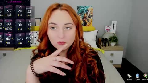 Snapshot of red_naughtyfox chatting on 01/05/25, 04:48 Lessy Fox online show from 01/05/25, 04:48