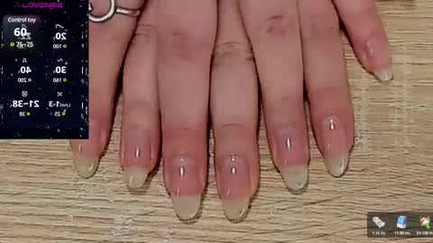 Snapshot of red_naughtyfox chatting on 01/24/25, 11:12 Lessy Fox online show from 01/24/25, 11:12