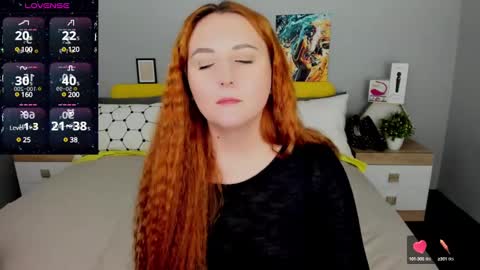 Snapshot of red_naughtyfox chatting on 02/06/25, 09:49 Lessy Fox online show from 02/06/25, 09:49