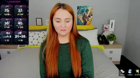 Snapshot of red_naughtyfox chatting on 02/08/25, 09:25 Lessy Fox online show from 02/08/25, 09:25