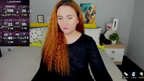 Snapshot of red_naughtyfox chatting on 03/09/25, 07:37 Lessy Fox online show from 03/09/25, 07:37