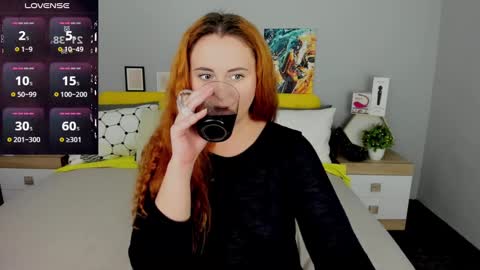 Snapshot of red_naughtyfox chatting on 03/09/25, 10:41 Lessy Fox online show from 03/09/25, 10:41