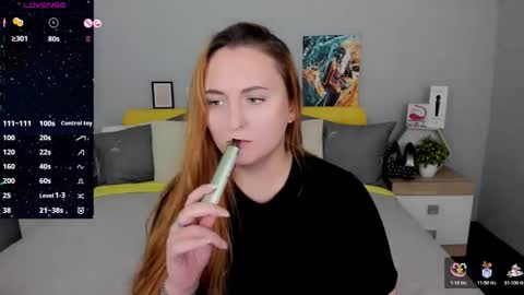 Snapshot of red_naughtyfox chatting on 09/15/25, 05:46 Lessy Fox online show from 09/15/25, 05:46