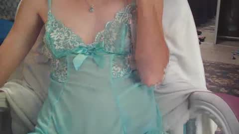 Red online show from 10/31/25, 05:58