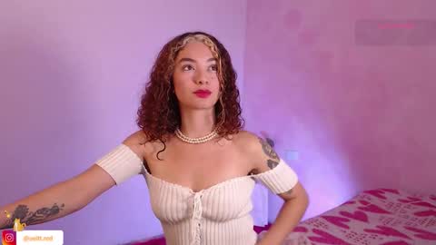 Snapshot of red_velvett0 chatting on 10/17/25, 08:39 red_velvett0 online show from 10/17/25, 08:39