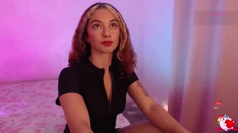 Snapshot of red_velvett0 chatting on 11/20/25, 05:07 red_velvett0 online show from 11/20/25, 05:07