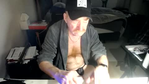 Red online show from 06/17/26, 09:05