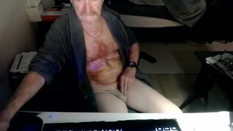 Red online show from 06/20/26, 09:39