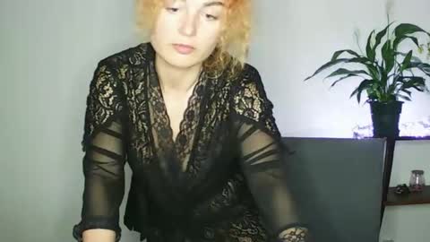 reddgirll online show from 02/17/25, 09:19