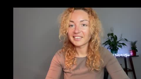 reddgirll online show from 03/04/25, 09:00