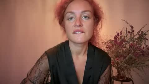 reddgirll online show from 10/11/25, 09:35