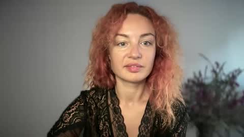 reddgirll online show from 10/19/25, 07:20