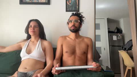 redfloweer online show from 10/22/25, 01:22