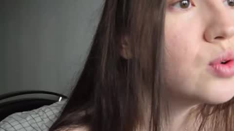 redginbluebersky online show from 04/10/26, 07:57