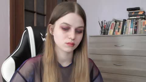 Lily online show from 12/30/24, 06:20