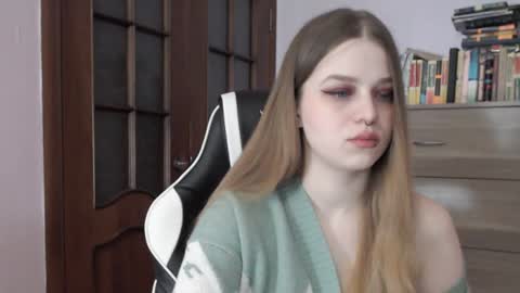 Lily online show from 01/17/25, 02:29