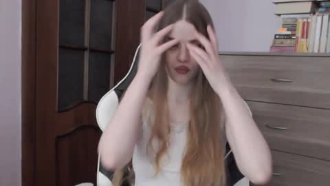 Lily online show from 10/27/25, 02:26