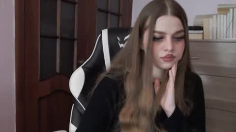 Lily online show from 01/15/26, 02:05