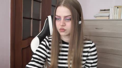 Lily online show from 05/03/26, 02:50