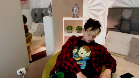 redhood_1_ online show from 04/02/26, 04:21