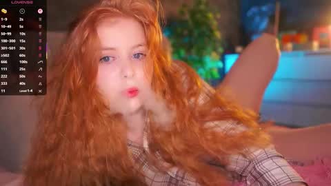 Snapshot of redhotvixen_ chatting on 02/04/26, 01:22 Sofia online show from 02/04/26, 01:22