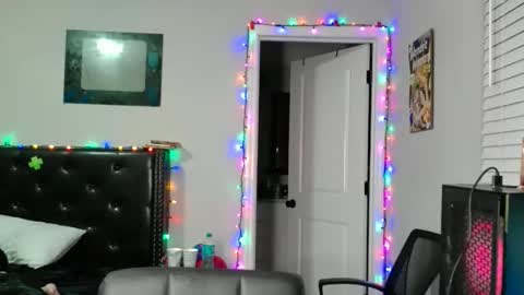 Snapshot of redinthebed chatting on 12/19/25, 11:12 InkedGinger online show from 12/19/25, 11:12