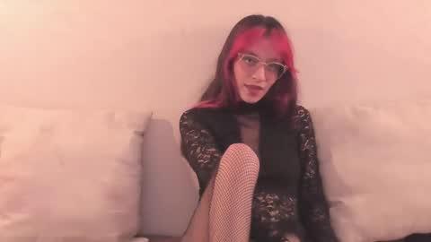 Snapshot of redmeloddy chatting on 03/11/25, 07:47 Meloddy online show from 03/11/25, 07:47