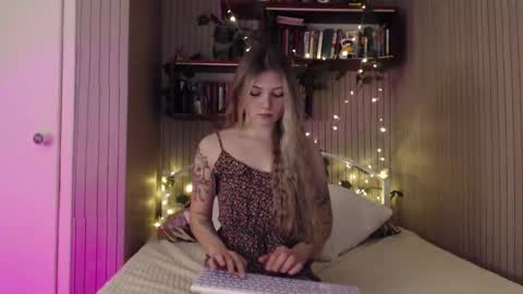 Ana online show from 12/04/25, 09:18