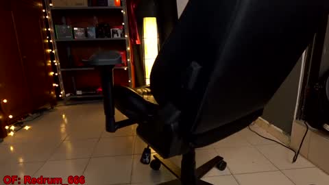 Red online show from 12/29/24, 04:27