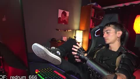 Red online show from 03/06/25, 07:43