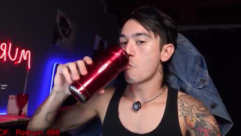 Red online show from 10/14/25, 05:36