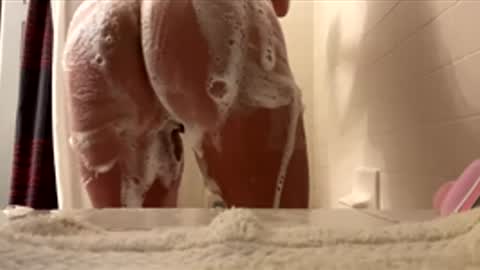 Red online show from 12/01/25, 01:05