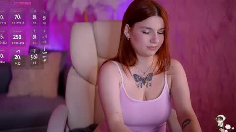 Snapshot of redshinee chatting on 02/19/25, 02:01 Mati online show from 02/19/25, 02:01