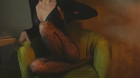 Red online show from 10/04/25, 07:01