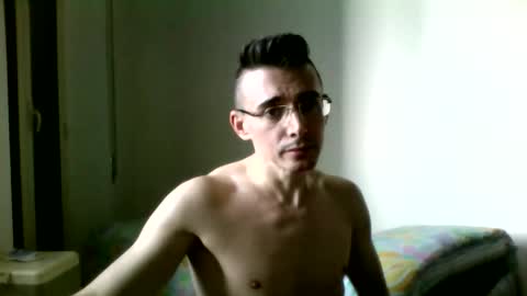 Snapshot of redstep0 chatting on 11/12/25, 02:39 redstep0 online show from 11/12/25, 02:39